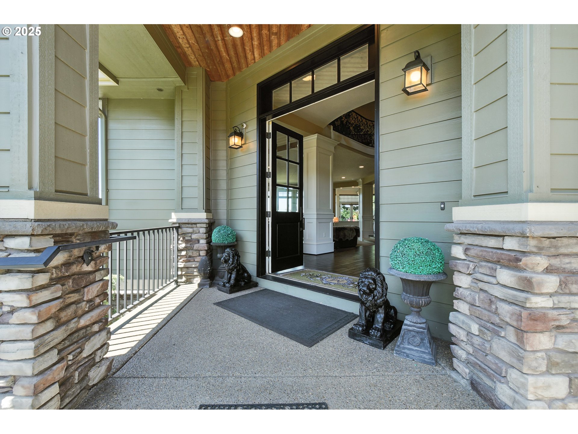 1672 NW JUNEAU CT