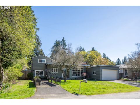 9824 SW 56TH AVE Portland OR 97219