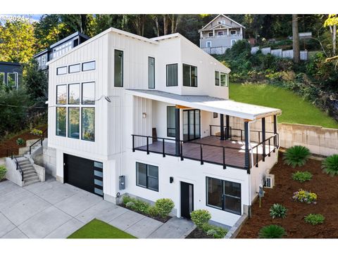 9316 NW HARDY AVE Portland OR 97231