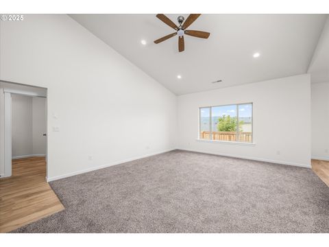 Tiny photo for 673 Boulder Loop, Creswell, OR 97426 (MLS # 665827848)