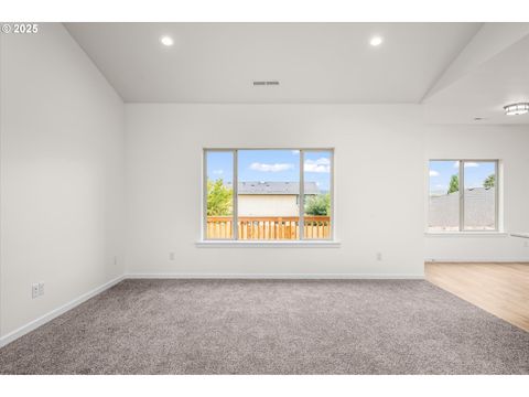Tiny photo for 673 Boulder Loop, Creswell, OR 97426 (MLS # 665827848)