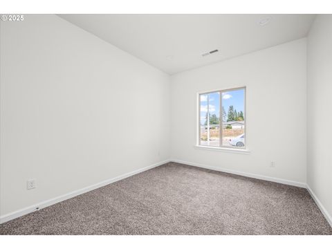 Tiny photo for 673 Boulder Loop, Creswell, OR 97426 (MLS # 665827848)