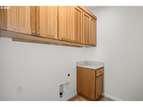 Tiny photo for 673 Boulder Loop, Creswell, OR 97426 (MLS # 665827848)