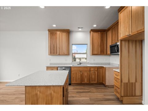 Tiny photo for 673 Boulder Loop, Creswell, OR 97426 (MLS # 665827848)
