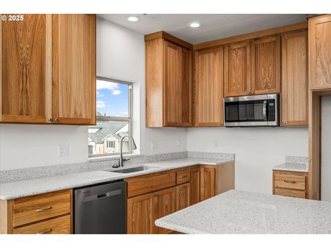 Tiny photo for 673 Boulder Loop, Creswell, OR 97426 (MLS # 665827848)