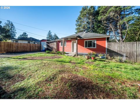 426 ACKERMAN AVE Coos Bay OR 97420