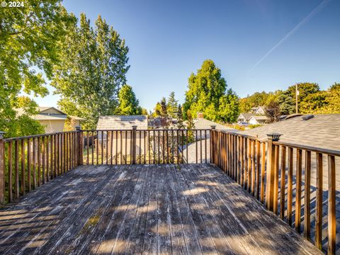 A home in Milwaukie