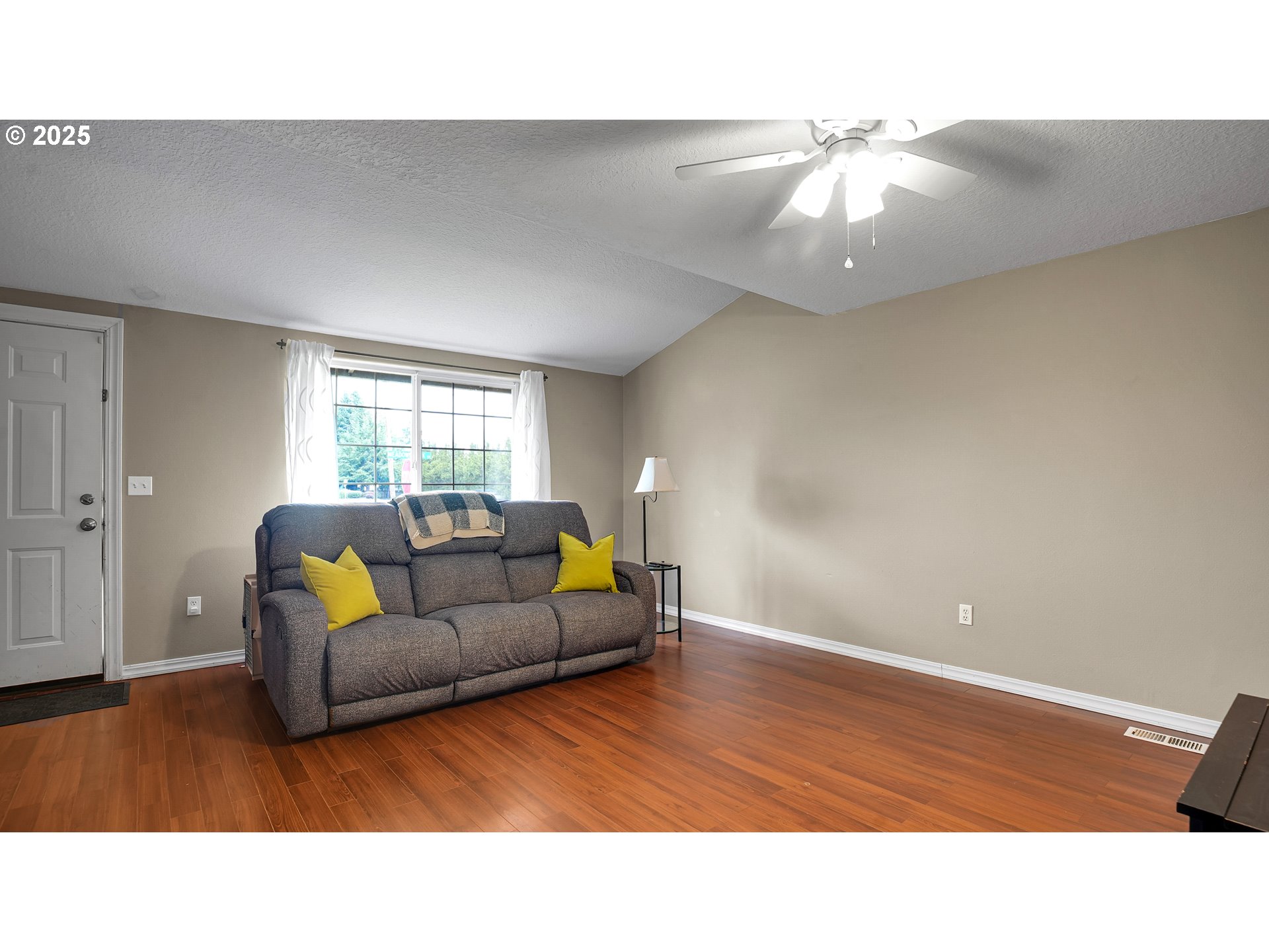 33410 SW MEADOWBROOK DR