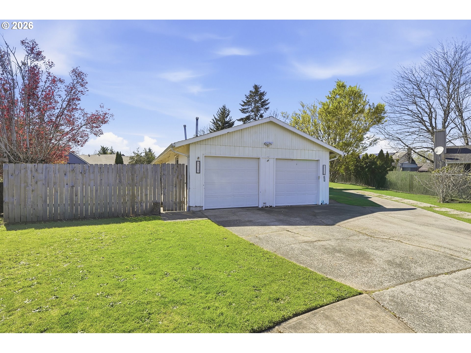 1137 1139 SW FOX CT