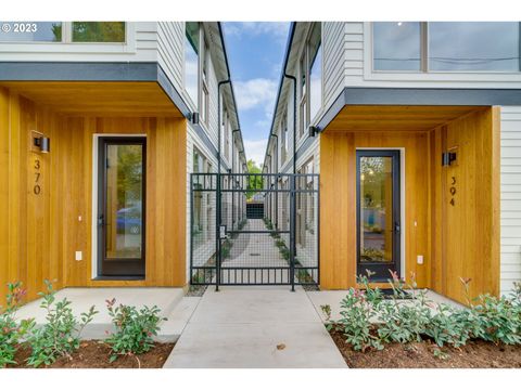 374 SE 86th Ave Unit 9, Portland, OR 97216 - #: 24557267