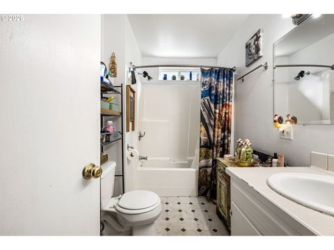 Tiny photo for 76317 Klohn Rd, Oakridge, OR 97463 (MLS # 726440467)