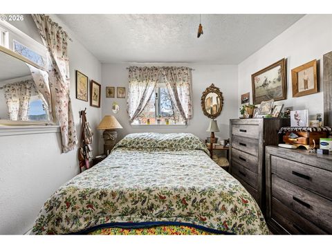 Tiny photo for 76317 Klohn Rd, Oakridge, OR 97463 (MLS # 726440467)