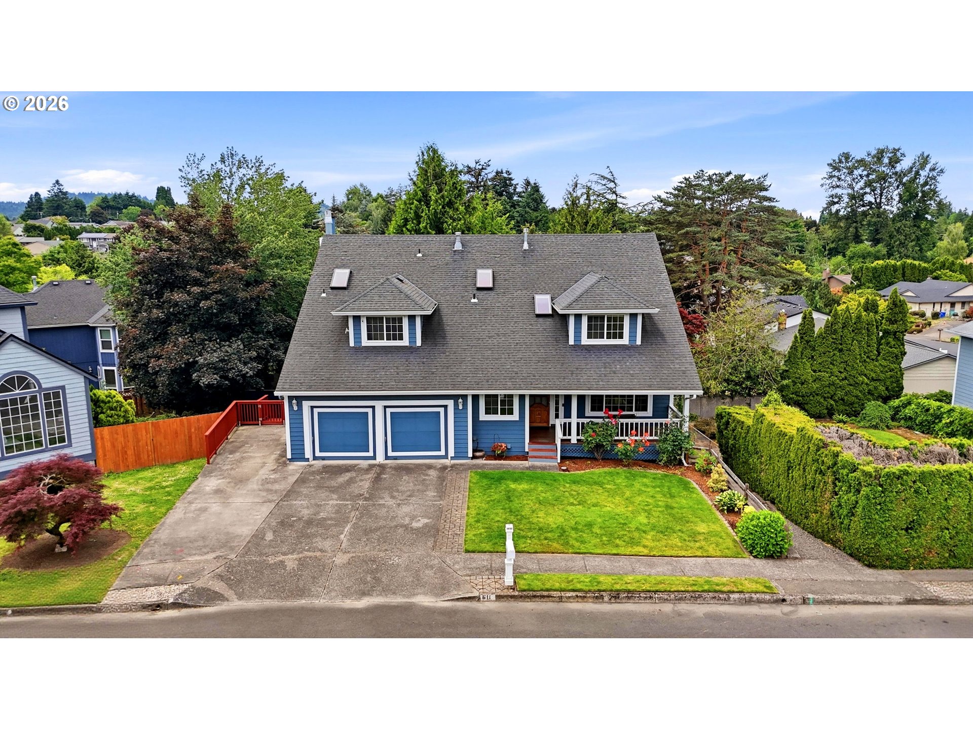 611 SE LOVRIEN PL