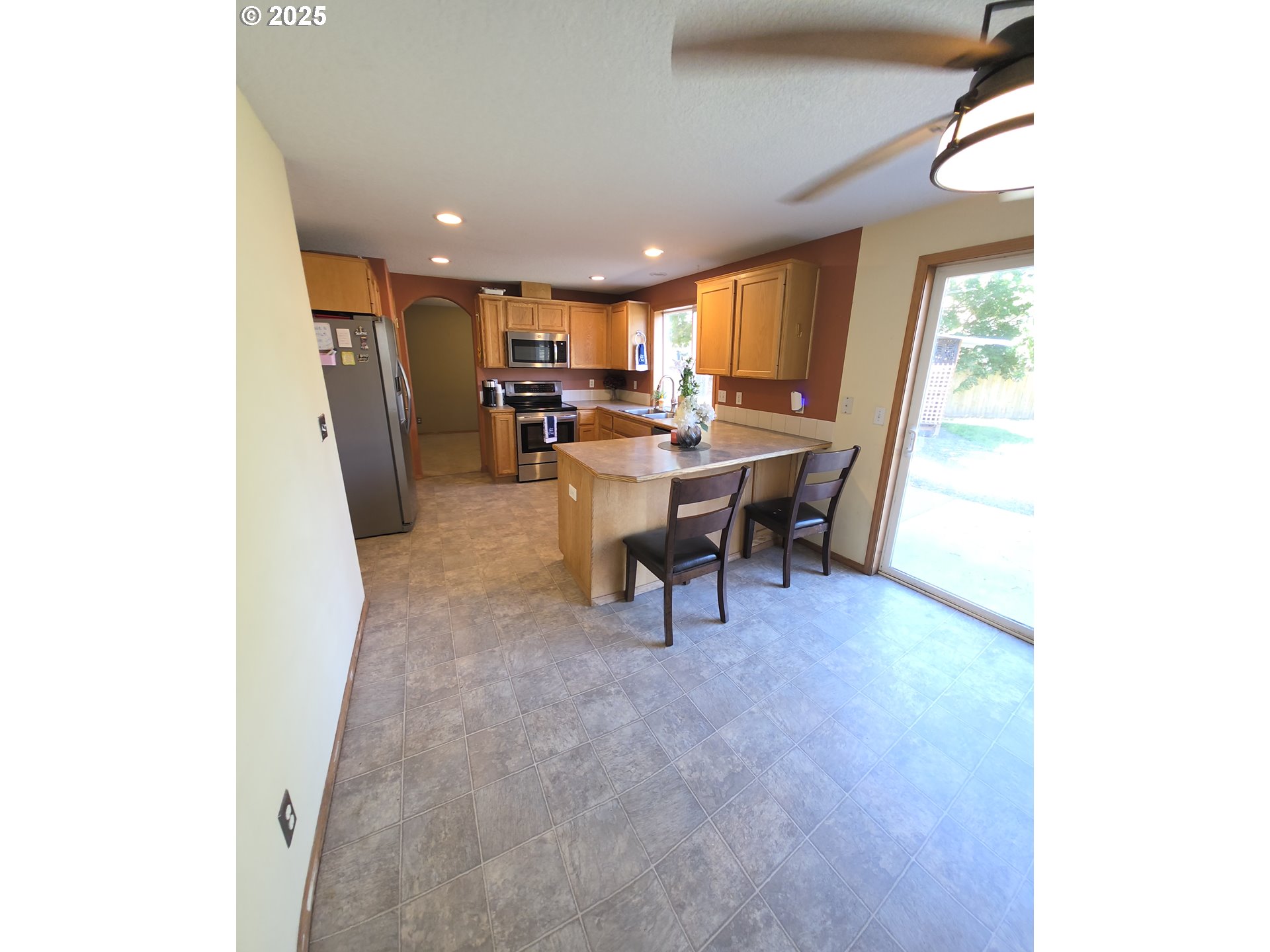 300 NW 12TH ST