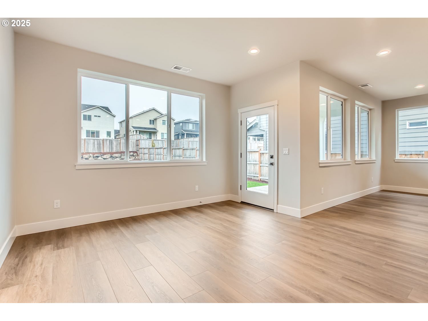 Sherwood, Oregon 97140, United States, 5 Bedrooms Bedrooms, ,3 BathroomsBathrooms,Residential,Pending,20563