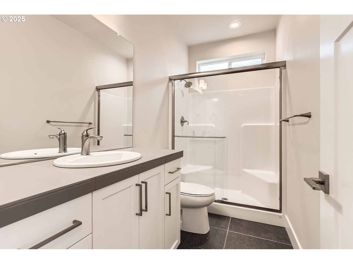 Sherwood, Oregon 97140, United States, 5 Bedrooms Bedrooms, ,3 BathroomsBathrooms,Residential,Pending,20563