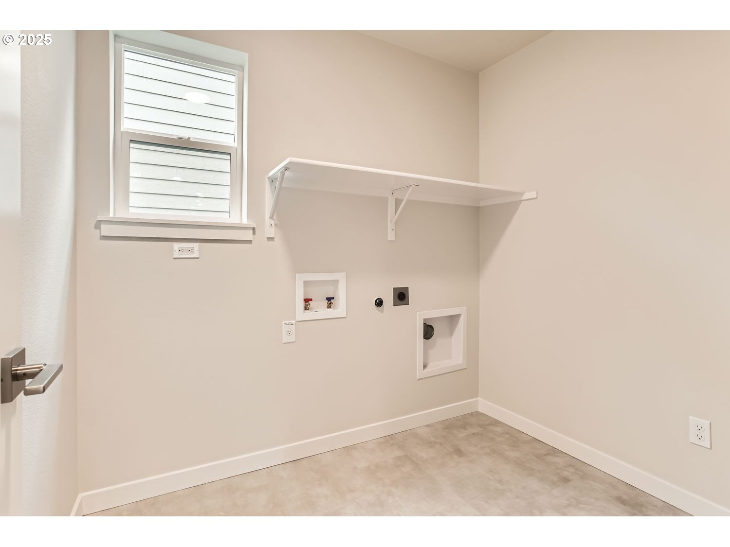 Sherwood, Oregon 97140, United States, 5 Bedrooms Bedrooms, ,3 BathroomsBathrooms,Residential,Pending,20563