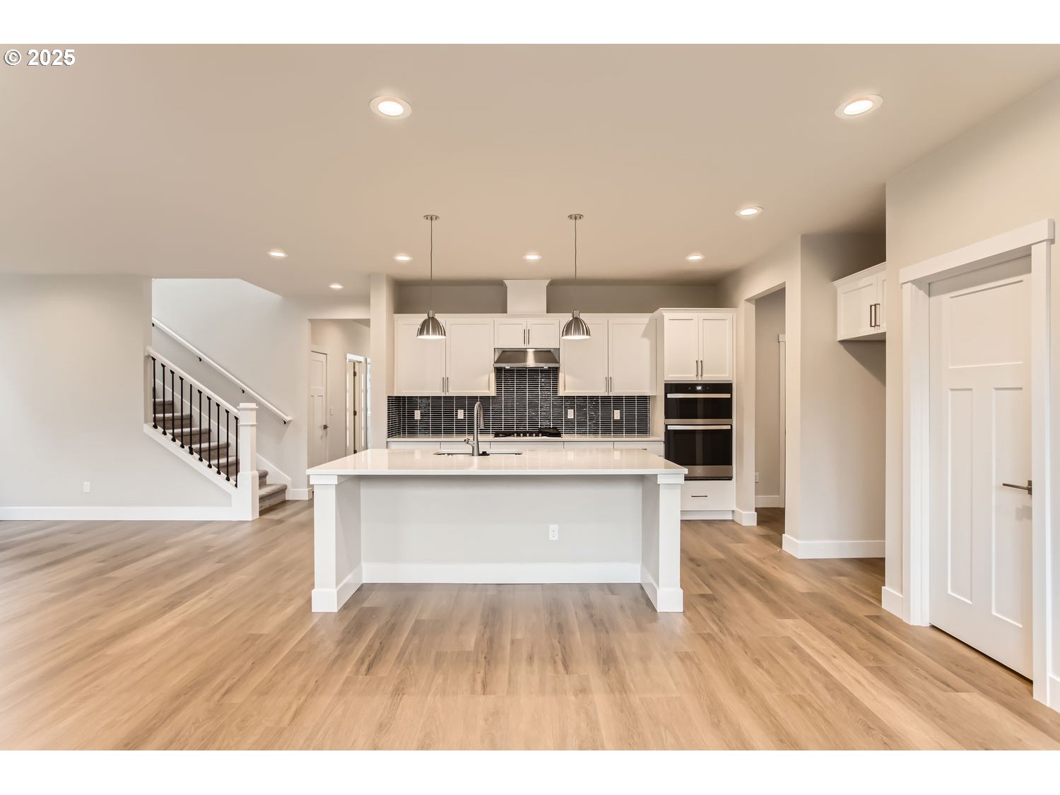 Sherwood, Oregon 97140, United States, 5 Bedrooms Bedrooms, ,3 BathroomsBathrooms,Residential,Pending,20563