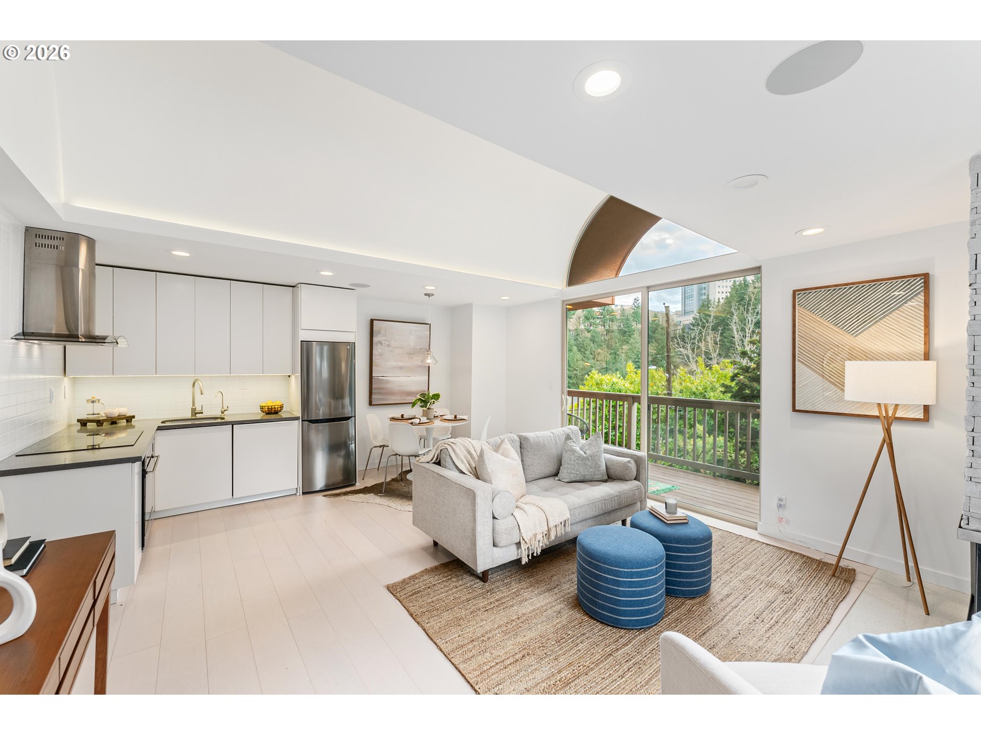 859 SW BROADWAY DR 41