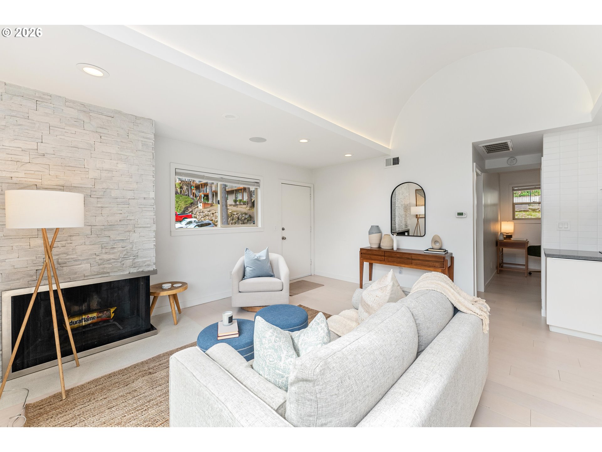 859 SW BROADWAY DR 41