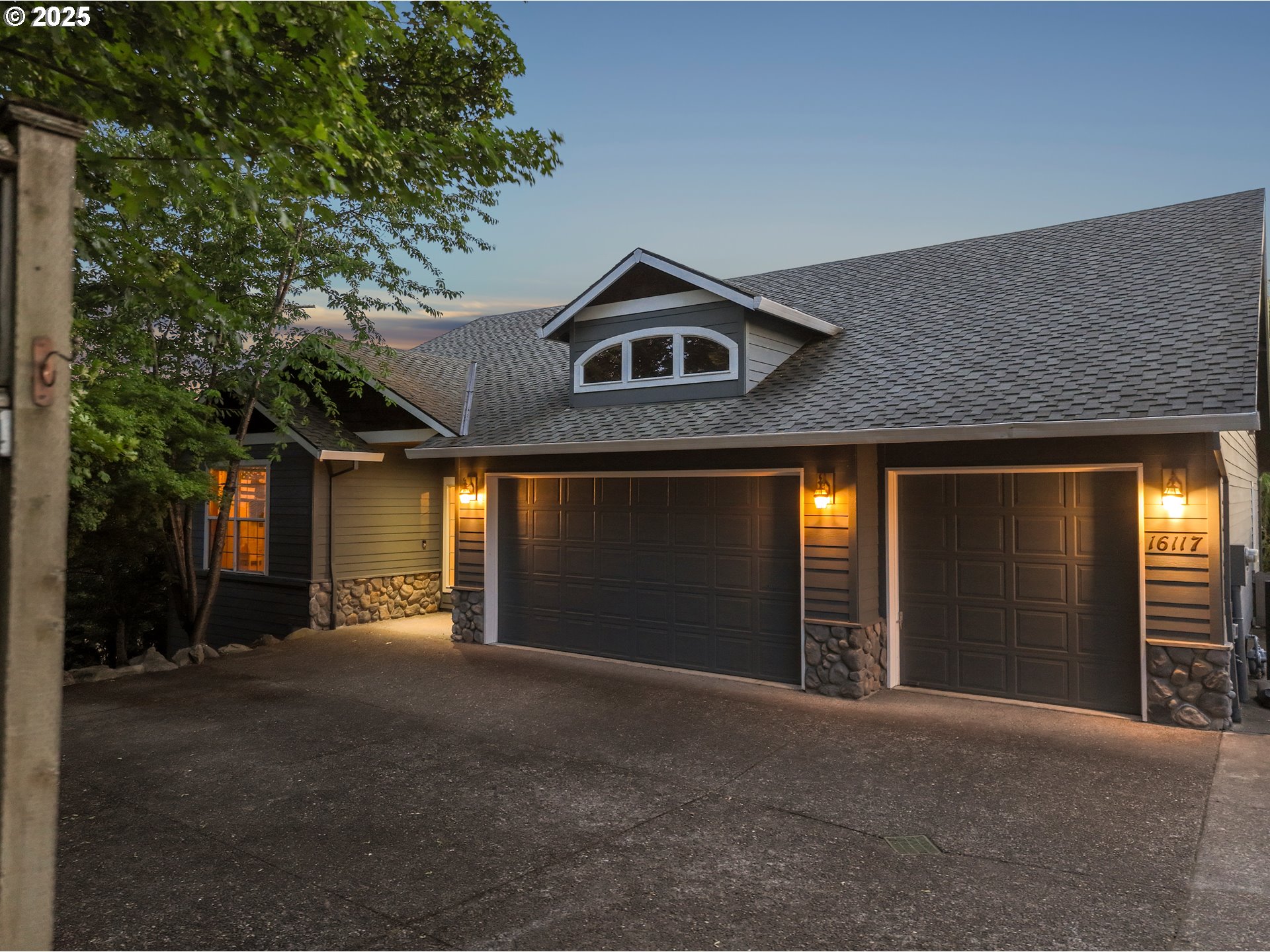 16117 SE GOOSEHOLLOW DR