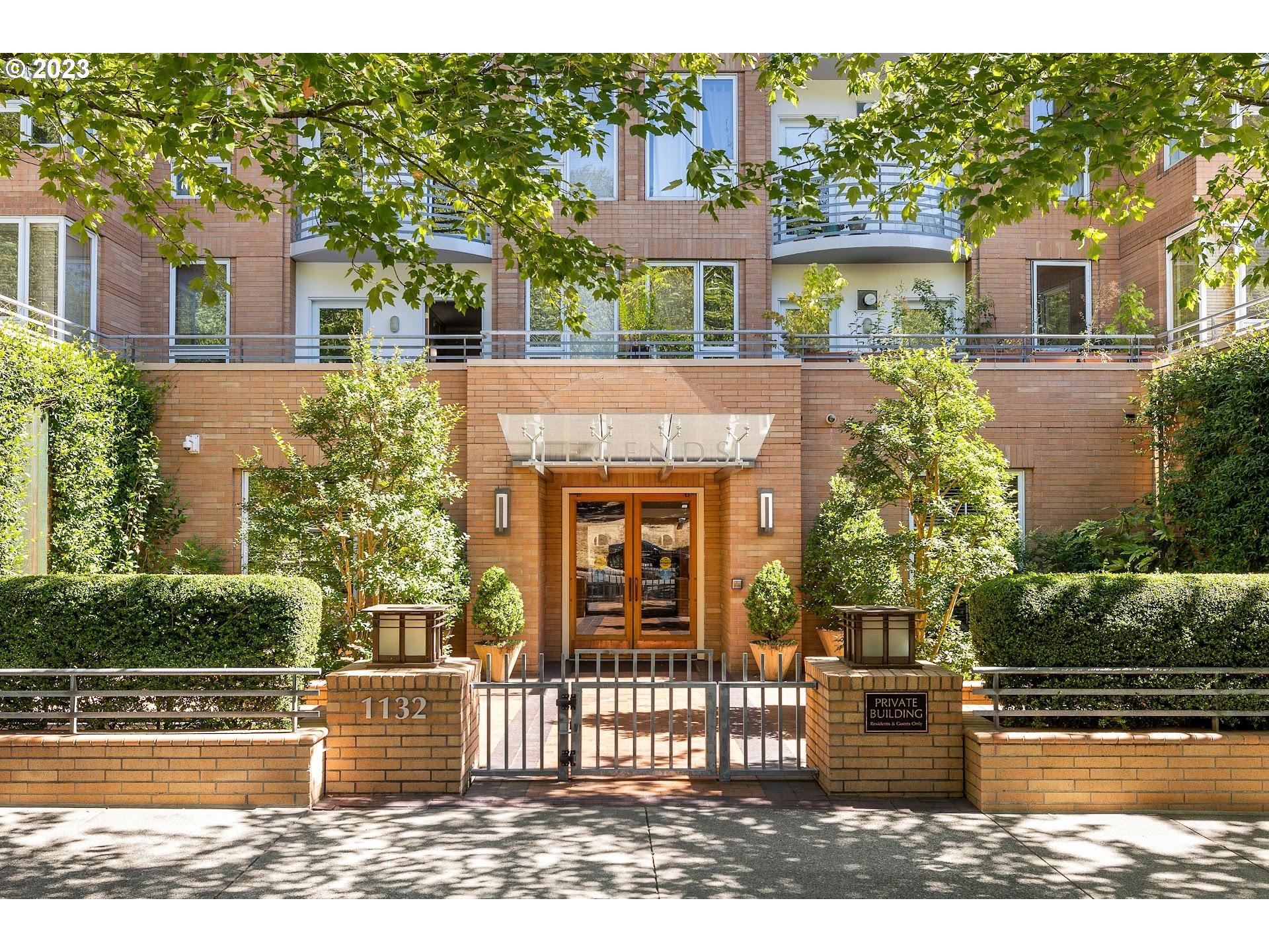1132 SW 19TH AVE 406