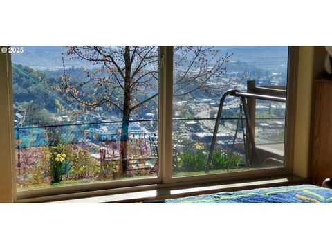 A home in Roseburg