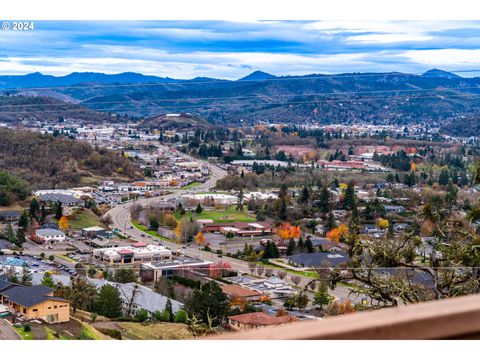 A home in Roseburg