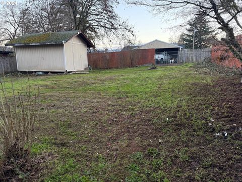 A home in Myrtle Creek