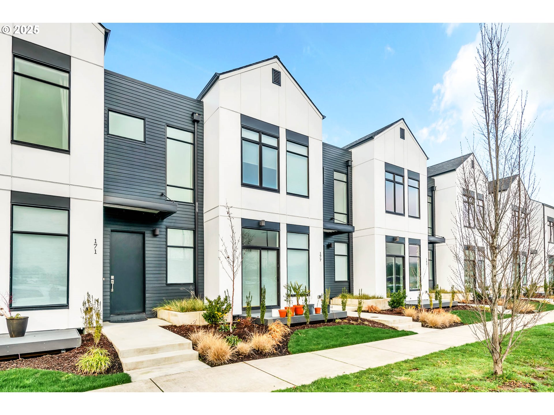 177 E 20TH AVE