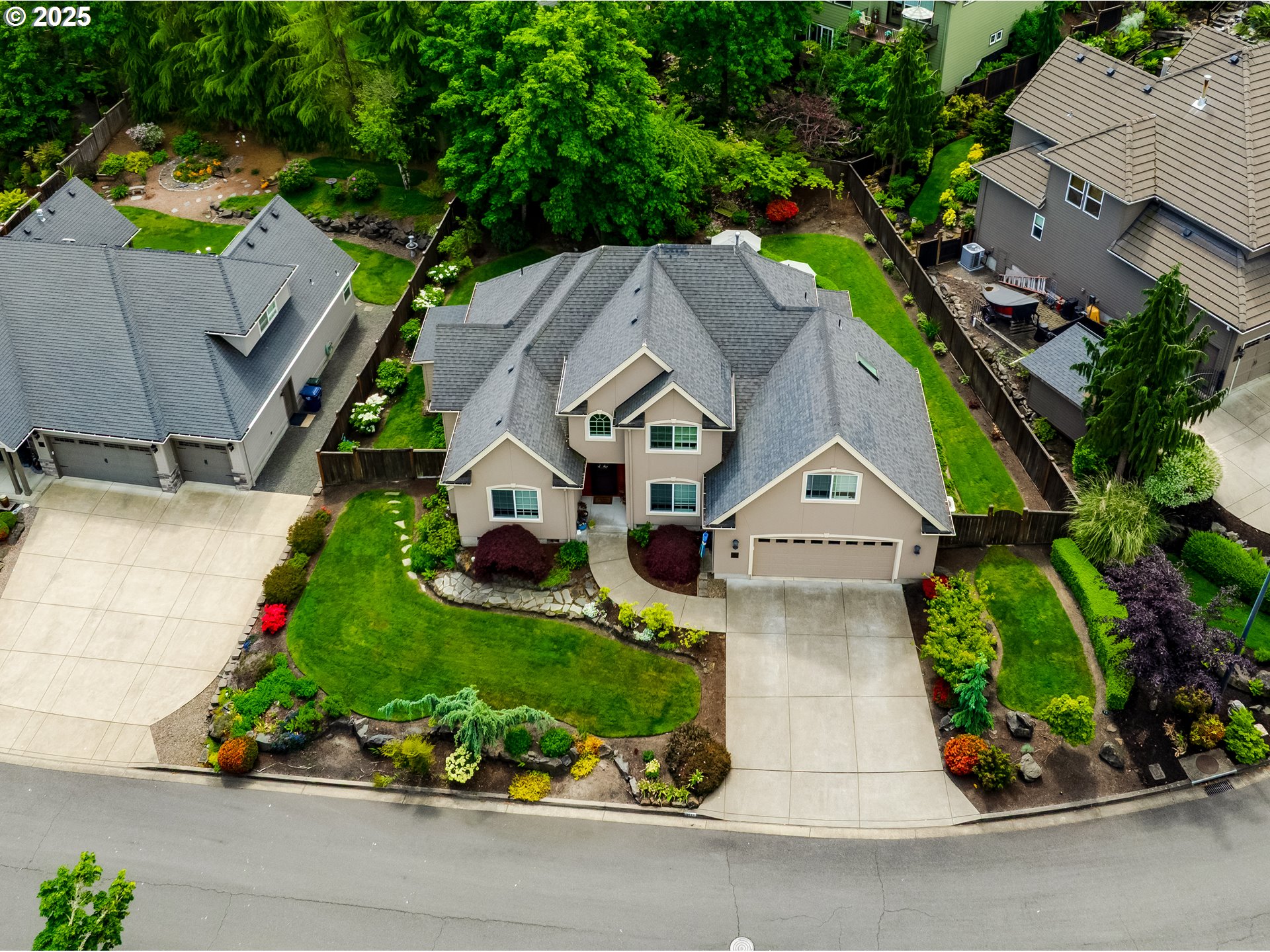 6111 FERNHILL LOOP