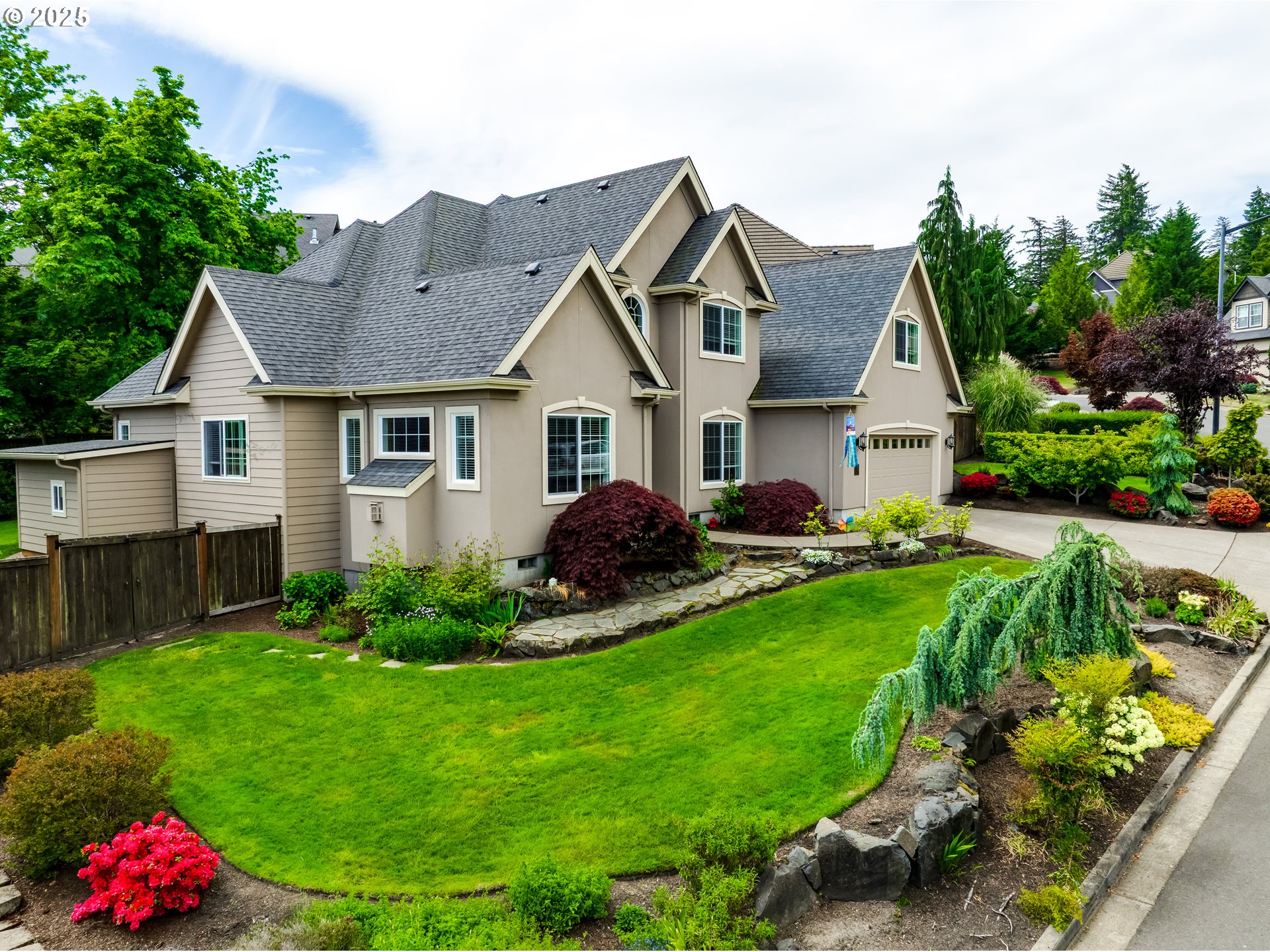 6111 FERNHILL LOOP