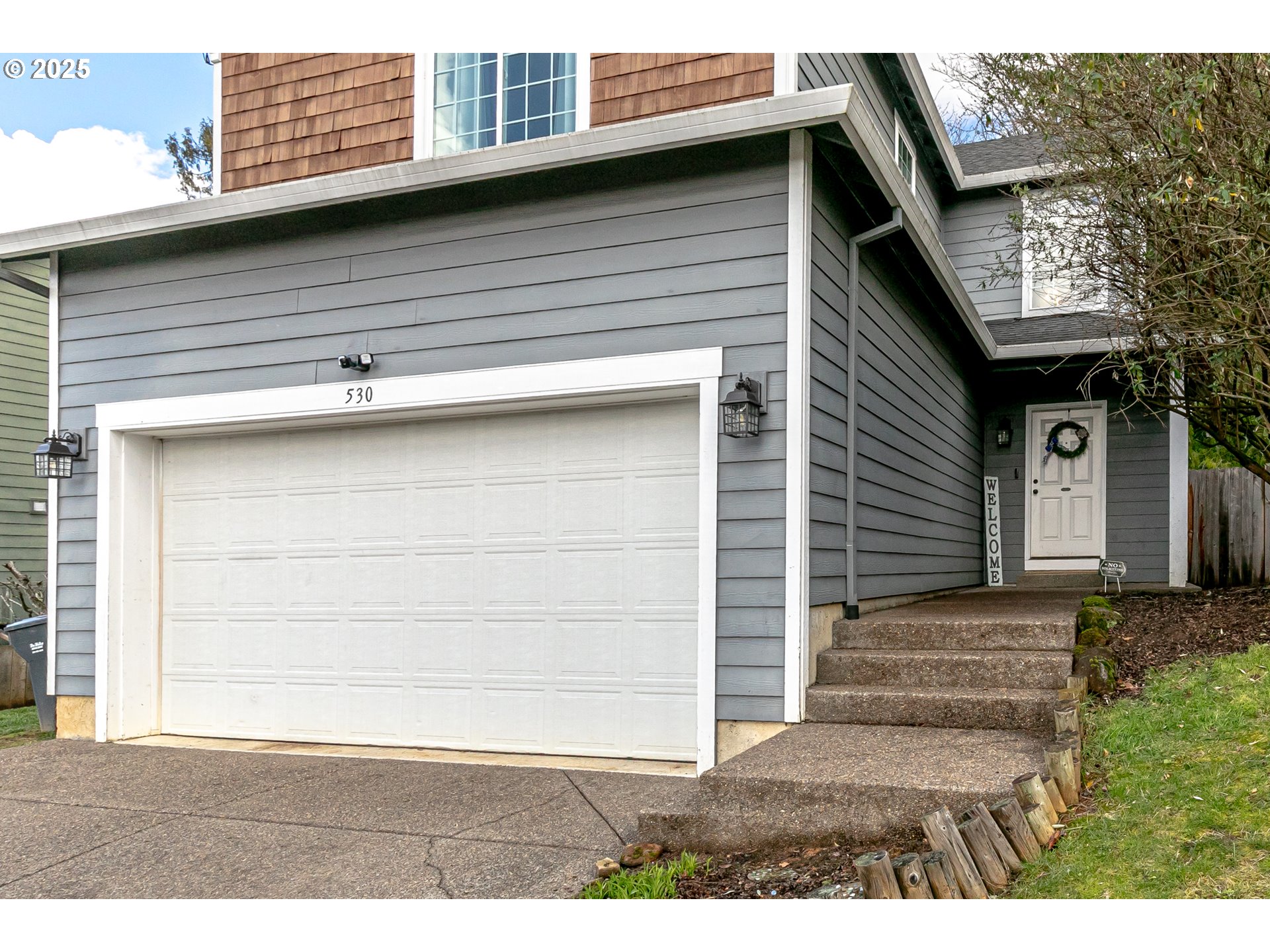 530 NE CADEN CT