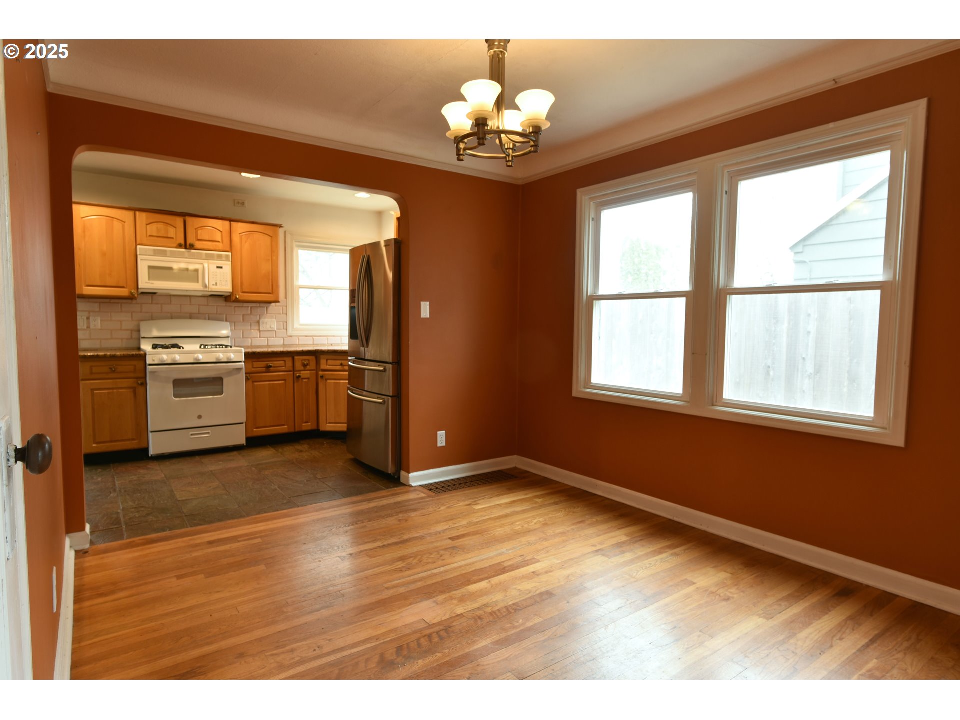 4405 NE CESAR E CHAVEZ BLVD