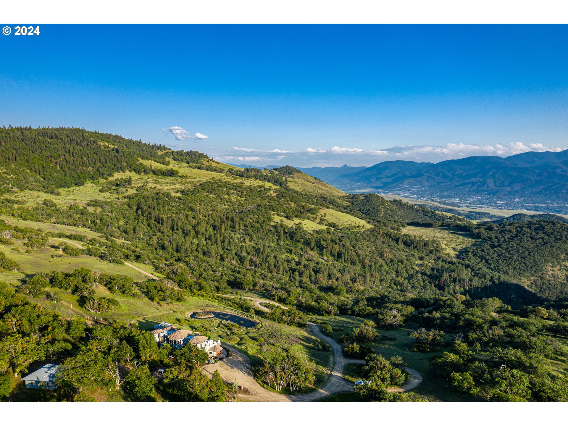 2700 N Valley View RD