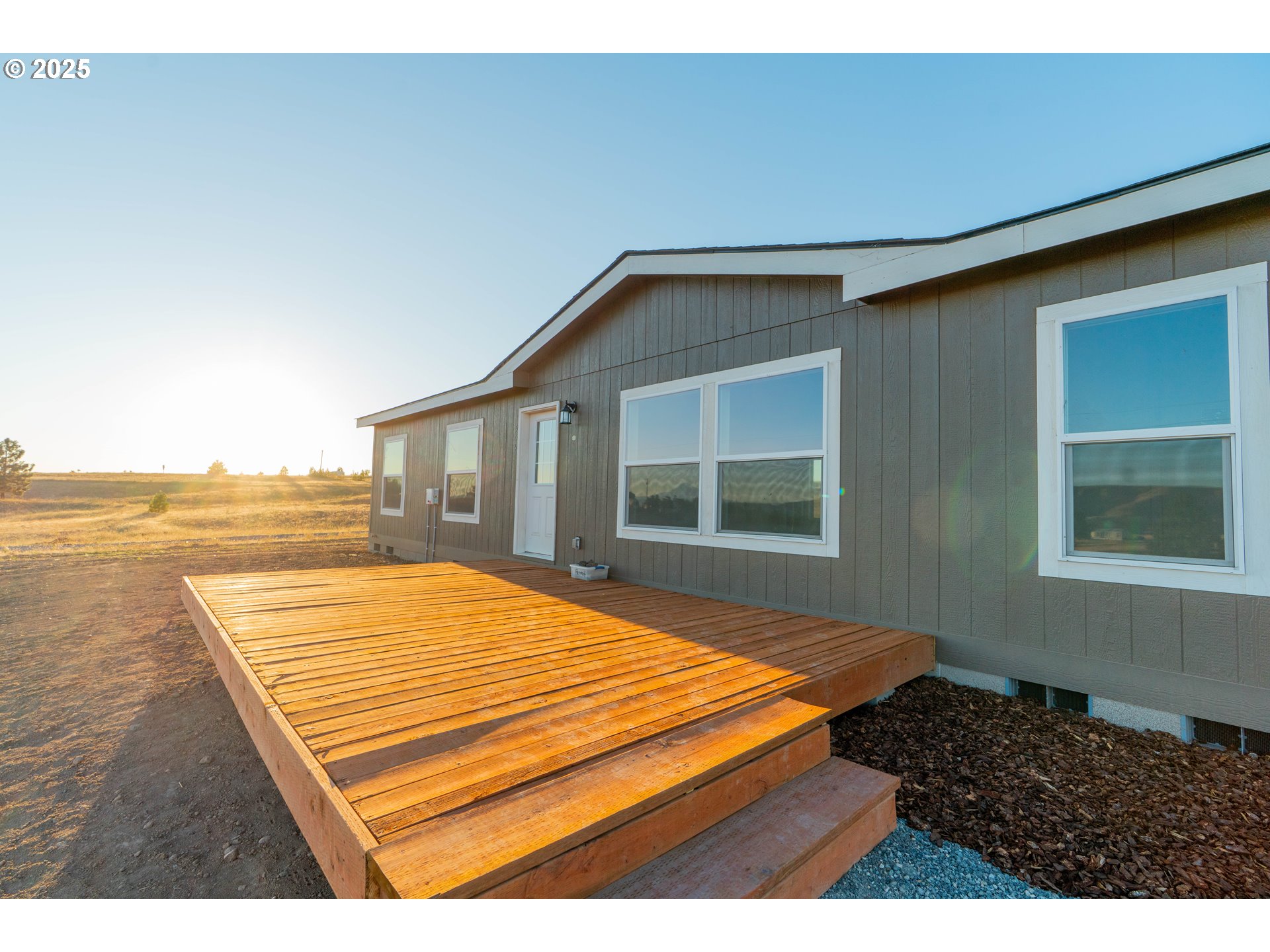 Photo 1 of 34 — 959 High Prairie RD, Lyle, WA 98635