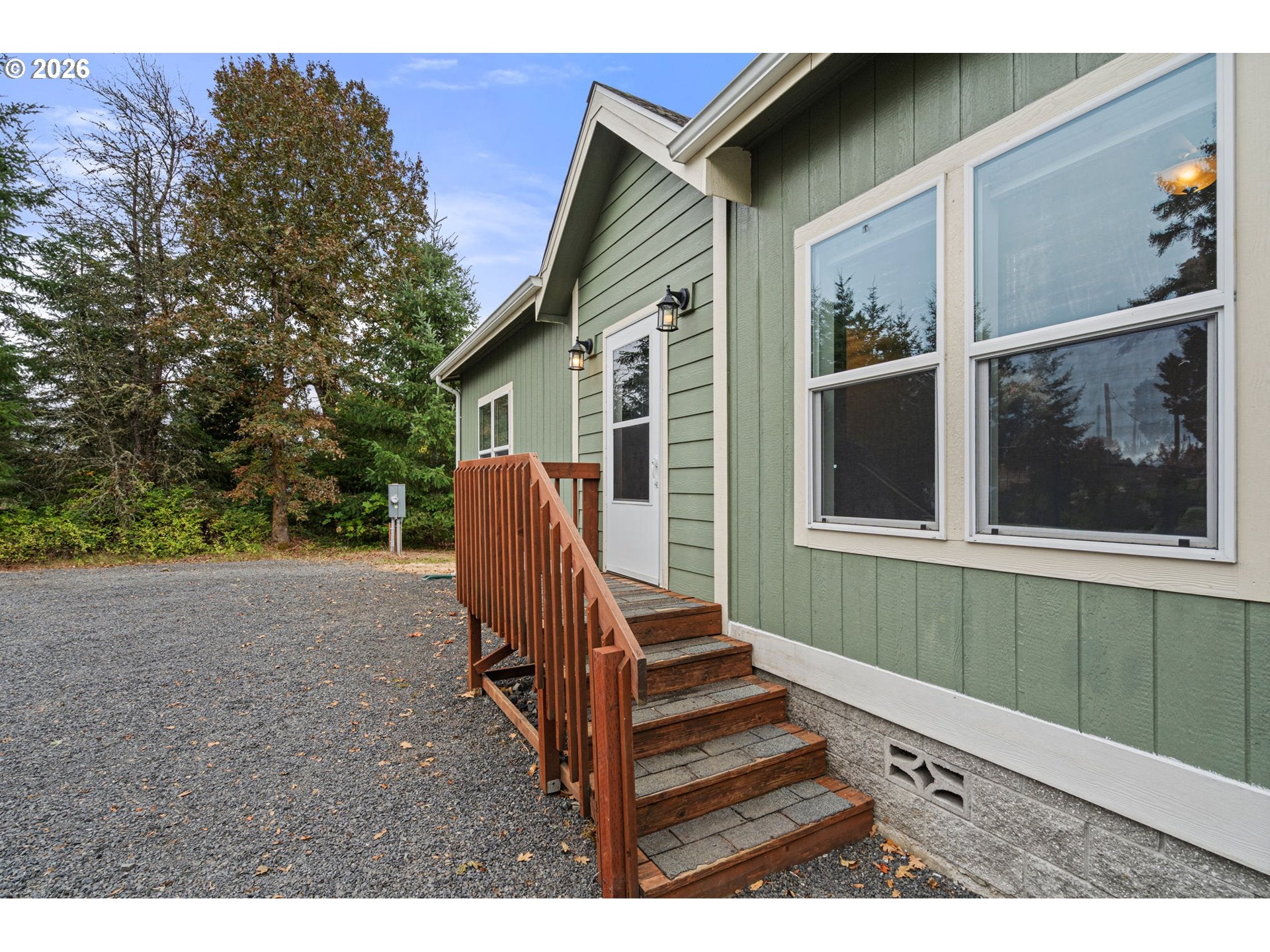 139 N MILITARY RD