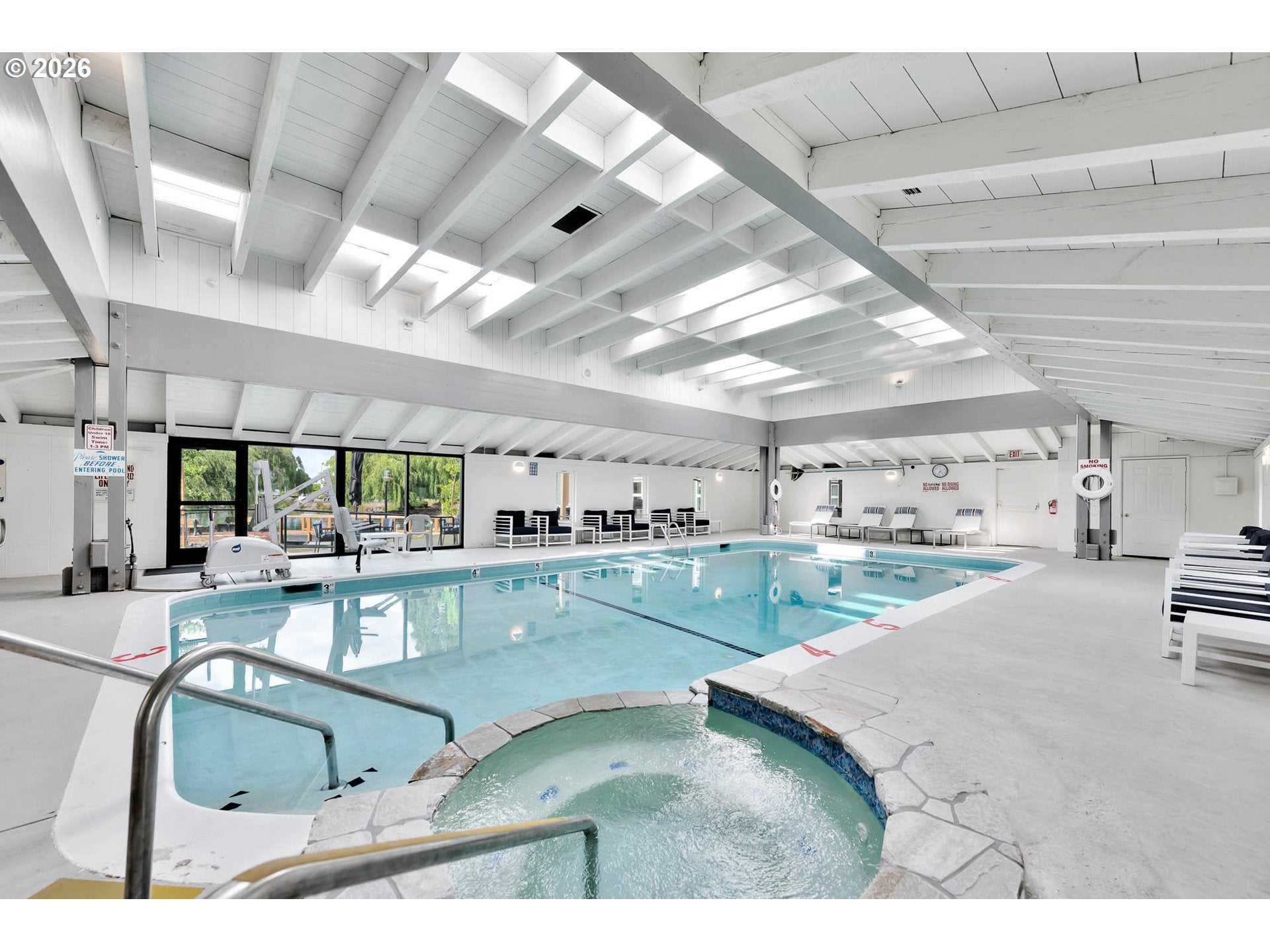 1800 LAKEWOOD CT 24
