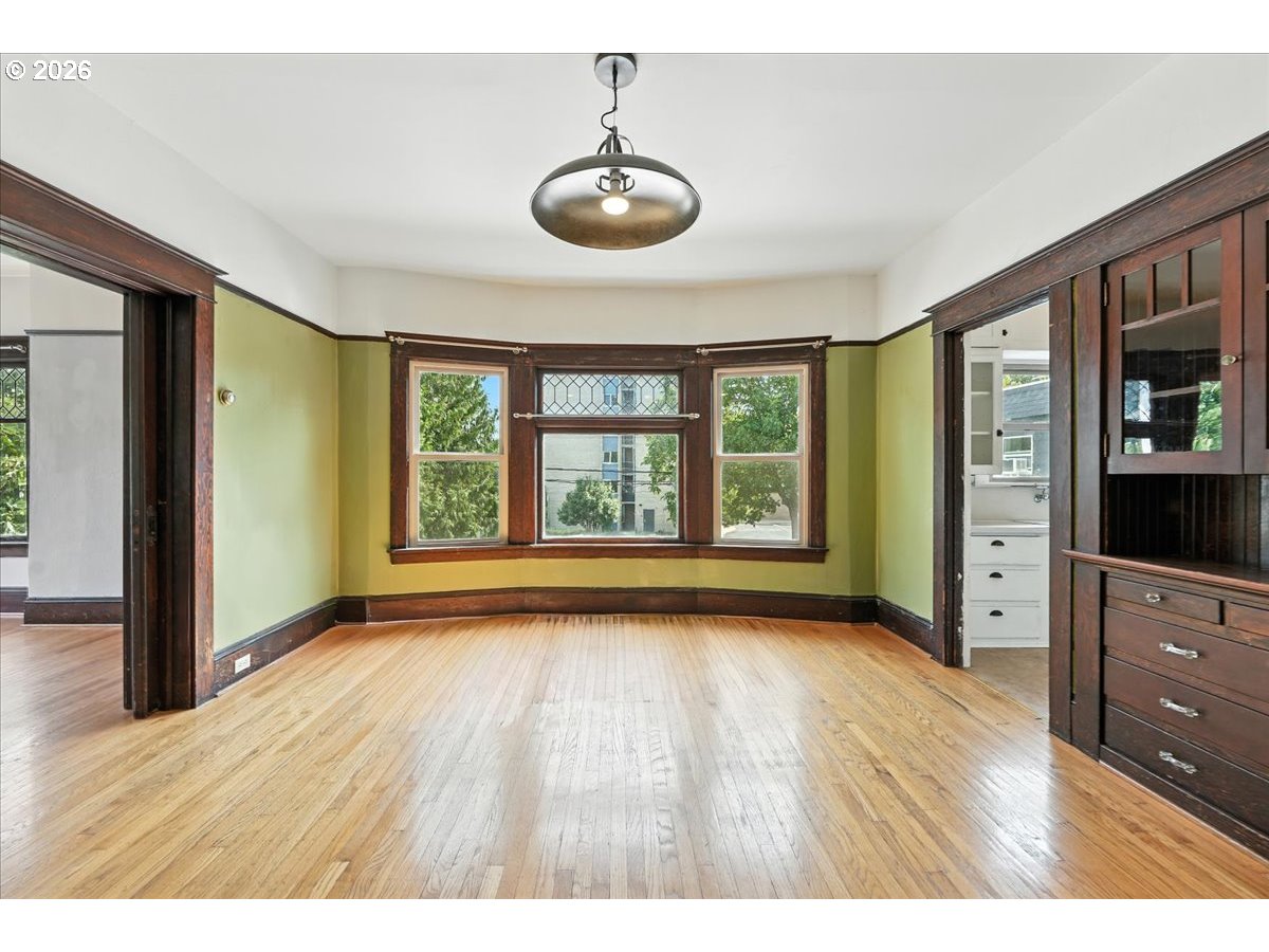 1917 1919 NE 10TH AVE NE