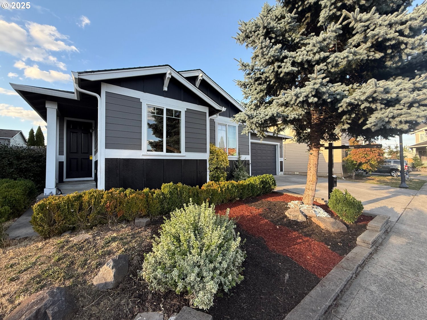 902 SE 11TH WAY