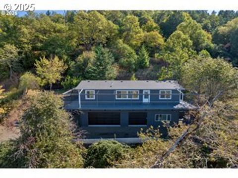 2545 W MILITARY AVE Roseburg OR 97471
