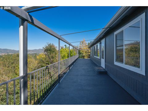 2545 W MILITARY AVE Roseburg OR 97471