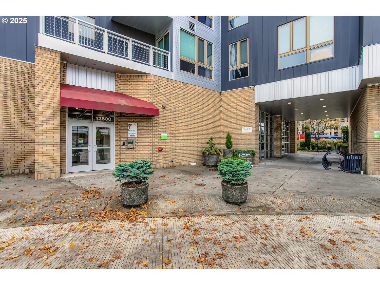 12600 SW CRESCENT ST 206