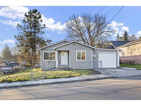 380 NW CARY ST Winston OR 97496