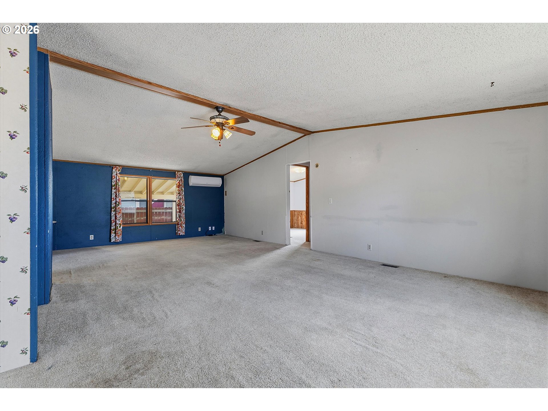 301 E COLUMBIA DR 50