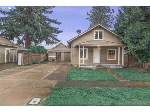 335 W EXETER ST Gladstone OR 97027