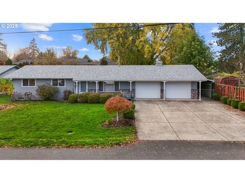 301 S EVEREST ST Newberg OR 97132