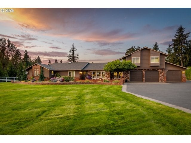 109 BOND DR
