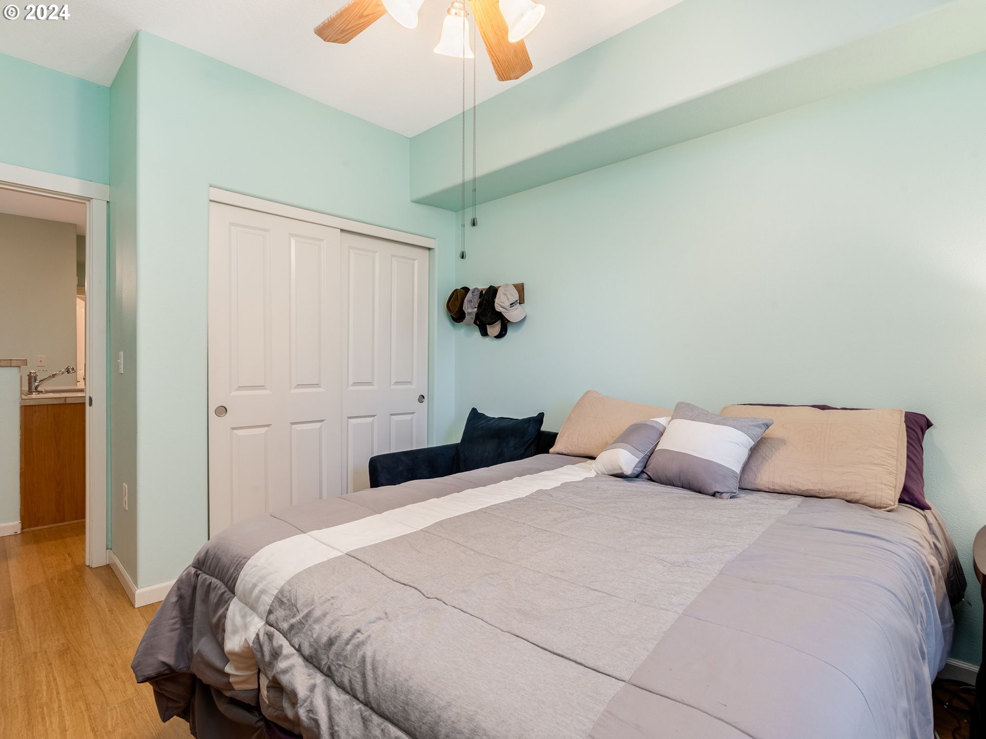 Hillsboro, Oregon 97006, United States, 2 Bedrooms Bedrooms, ,1 BathroomBathrooms,Residential,Pending,34529