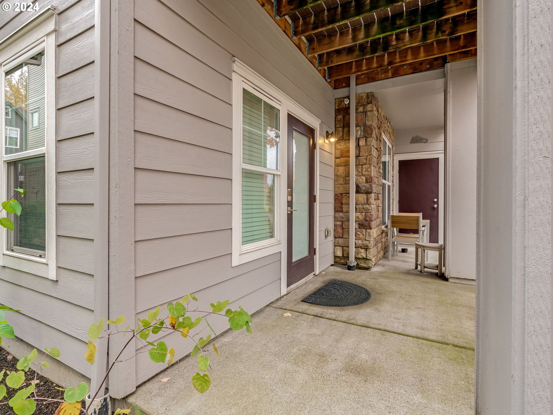 Hillsboro, Oregon 97006, United States, 2 Bedrooms Bedrooms, ,1 BathroomBathrooms,Residential,Pending,34529